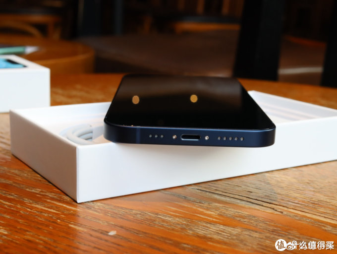 iPhone 12体验——最像iPhone的iPhone,最不Pro的Pro
