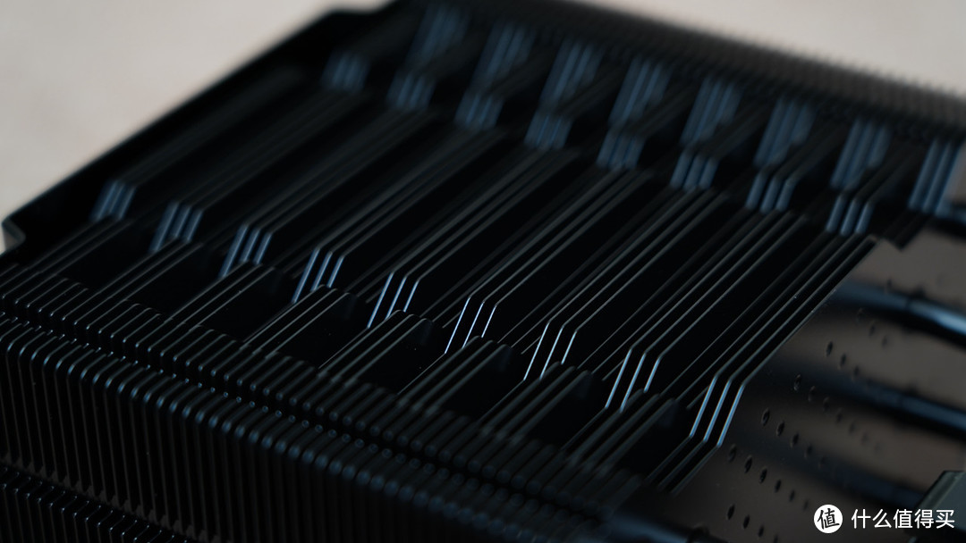 AMD ZEN3强势来袭，5800X+ROG C8DH+RTX3080打造一台全能型高端主机