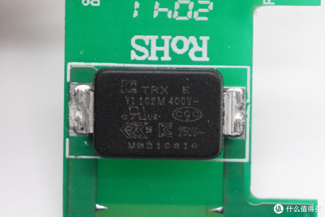 拆解报告：Mcdodo麦多多20W USB PD快充充电器CH-831
