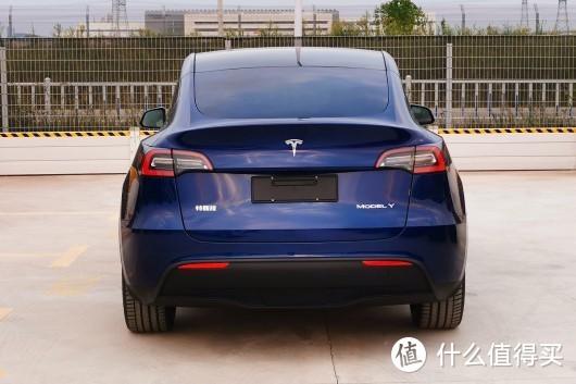 车闻小卖部：国产特斯拉Model Y 工信部申报信息公布，这台纯电SUV上市的日子不远了