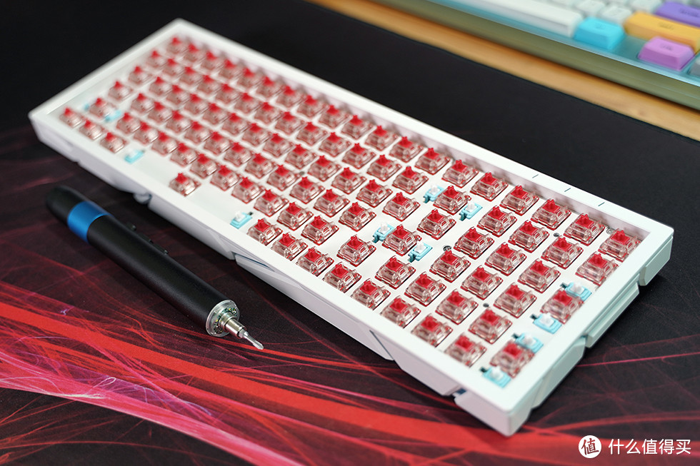 MORGRIE客制化键盘—魔岩雪山白色特别版 + HYPERX RED键轴组装分享