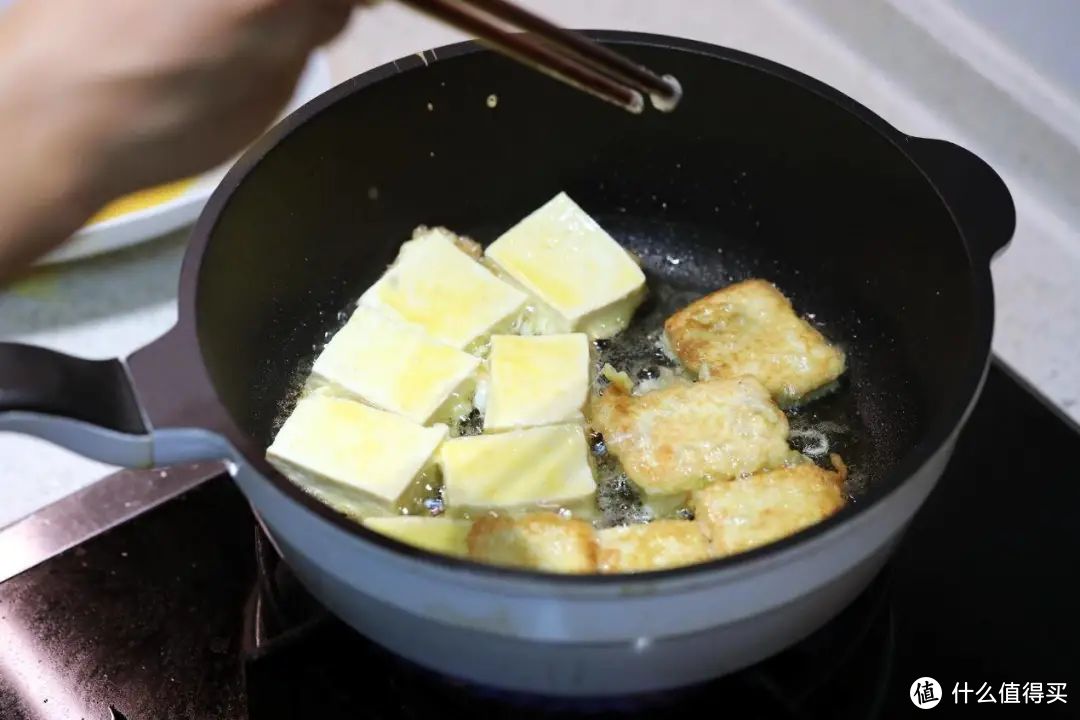 是高压锅也是电饭煲，红烧蹄髈蒸米饭，一锅搞定（附菜谱）