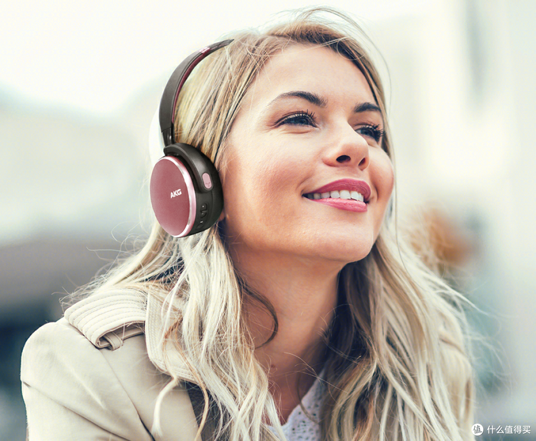各种真无线蓝牙耳机包围下的头戴式耳机,还有人喜欢吗