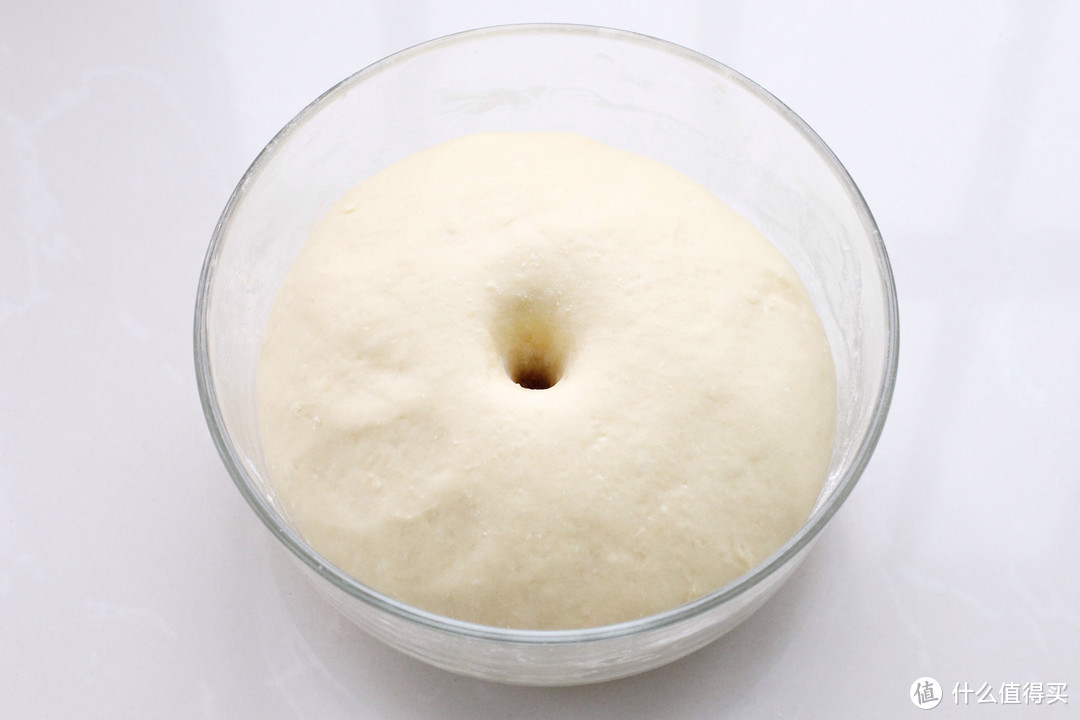山药加面粉做成软饼，口感和面包有一拼，健康无油营养更容易吸收