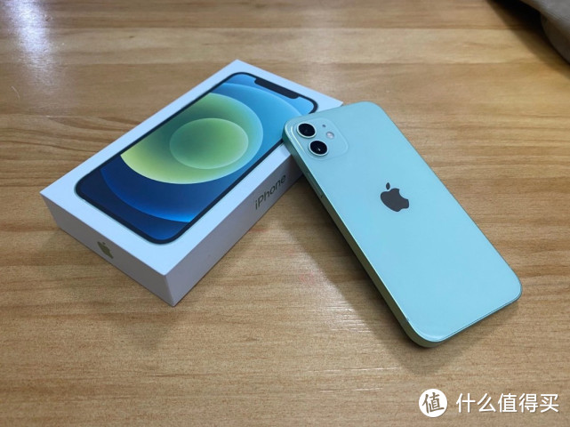 从iPhone 7换到iPhone 12一周后：谈谈最真实的优缺点！