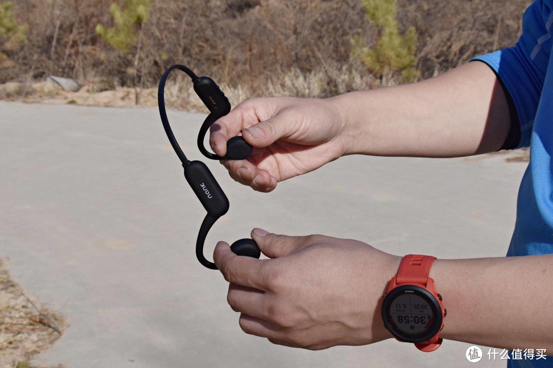 耳机评测：跑步最佳伴侣，能存储音乐的南卡骨传导耳机Pro