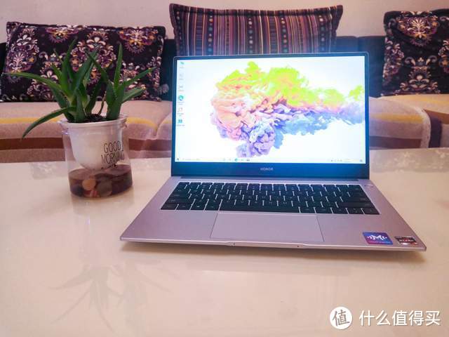 轻薄办公利器：荣耀MagicBook 14锐龙版上手体验