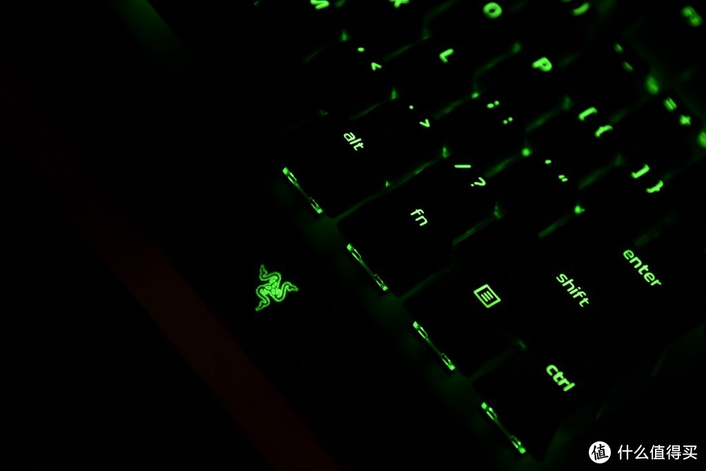 让你亮闪闪的透明绿轴—Razer黑寡妇蜘蛛V3键盘入手