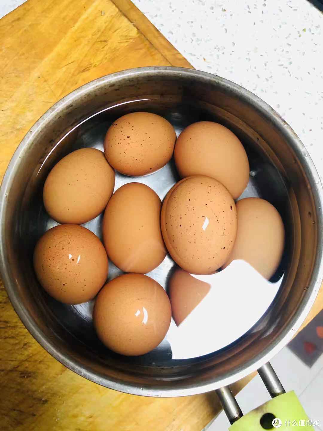 我终于对鸡蛋下手了，以后早餐可以吃自己做的五香茶叶蛋了