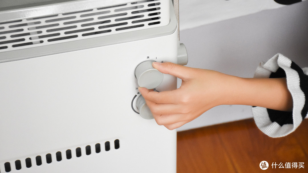 飞利浦对流式取暖器：取暖烘干全能手