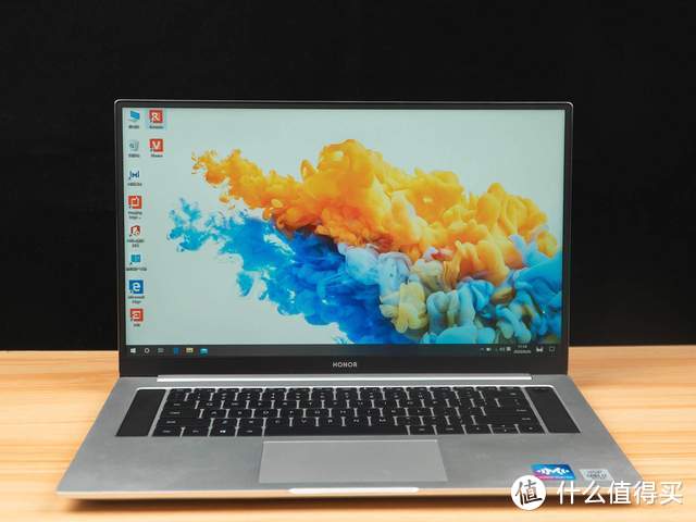 荣耀Magicbook Pro烤机实测,第十代i7配独显性能不是一般强