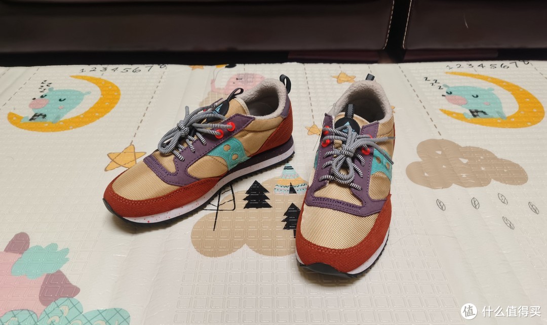 奇怪的鞋子又增加了：索康尼 Saucony Jazz Climbing 休闲复古鞋 开箱