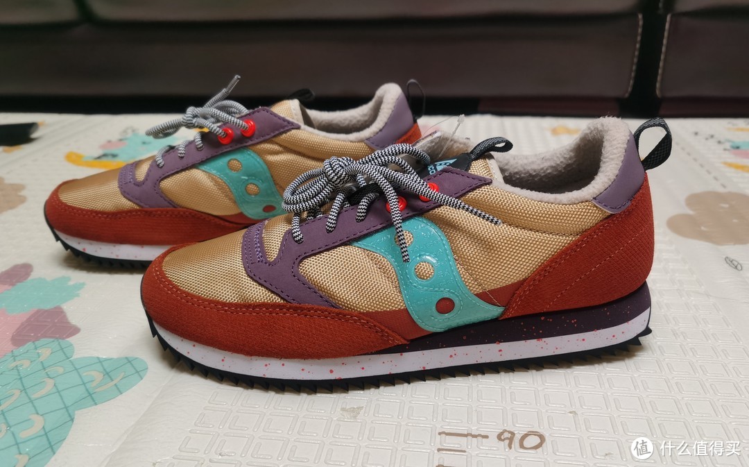 奇怪的鞋子又增加了：索康尼 Saucony Jazz Climbing 休闲复古鞋 开箱