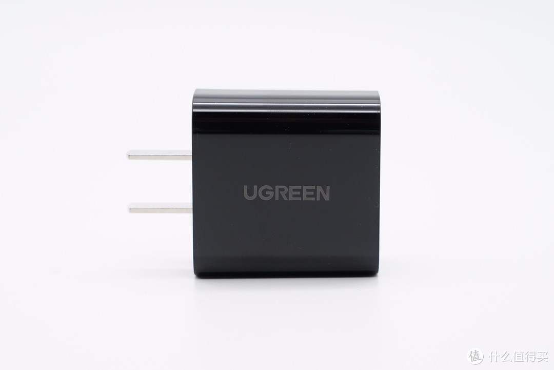 拆解报告：UGREEN绿联20W USB PD快充充电器CD137