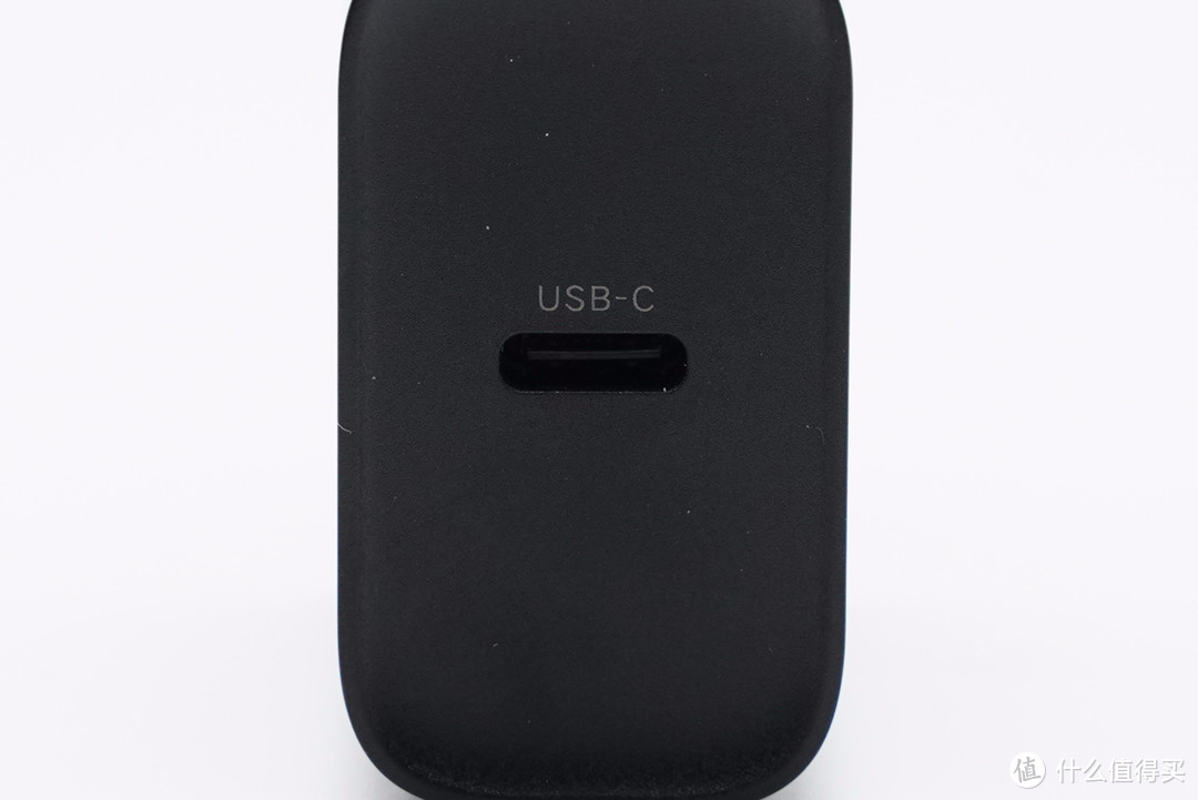 拆解报告：UGREEN绿联20W USB PD快充充电器CD137