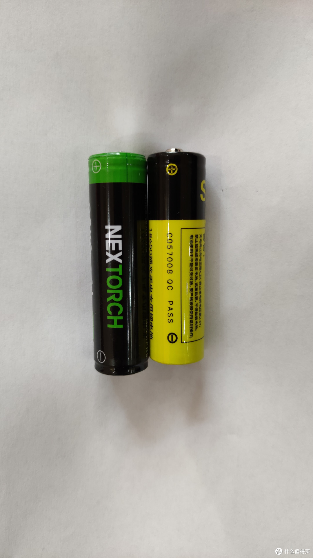 使用感受和总结神火电池放在纳丽德p80手电筒电池仓里.