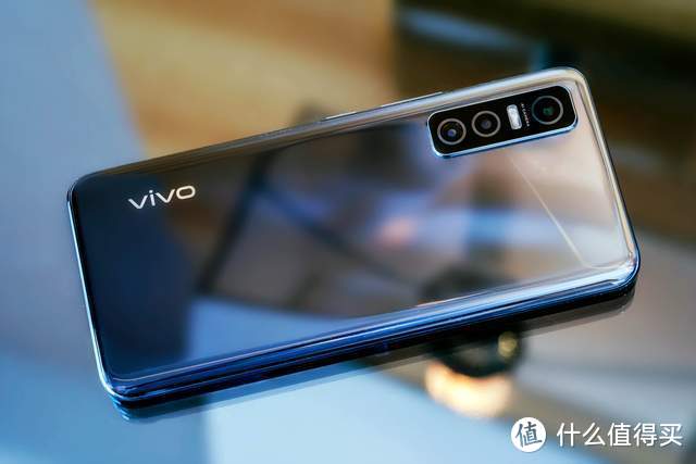 vivo Y73s 5G版评测：轻装上阵，简约不简单