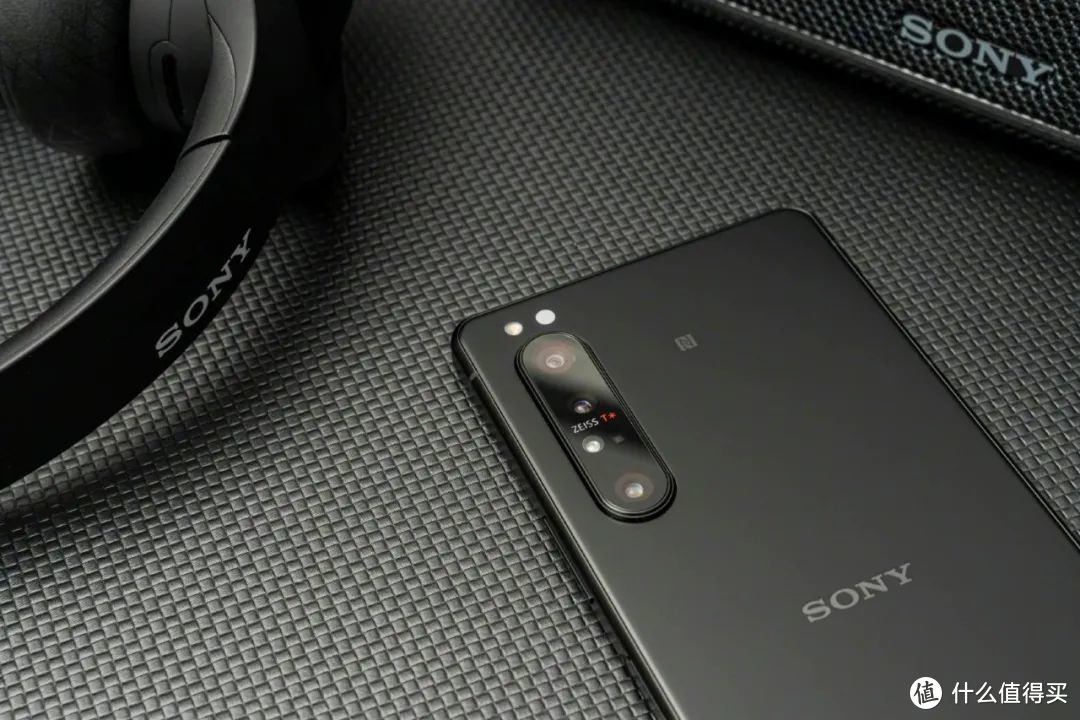 索尼Xperia 1 II获最佳拍照手机奖，索粉：意料之中