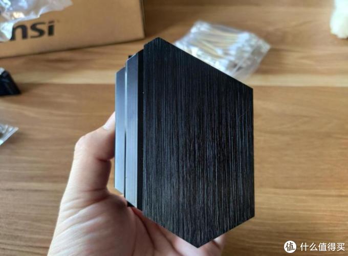 来自英特尔的性价比,微星Z490M S01拆解评测