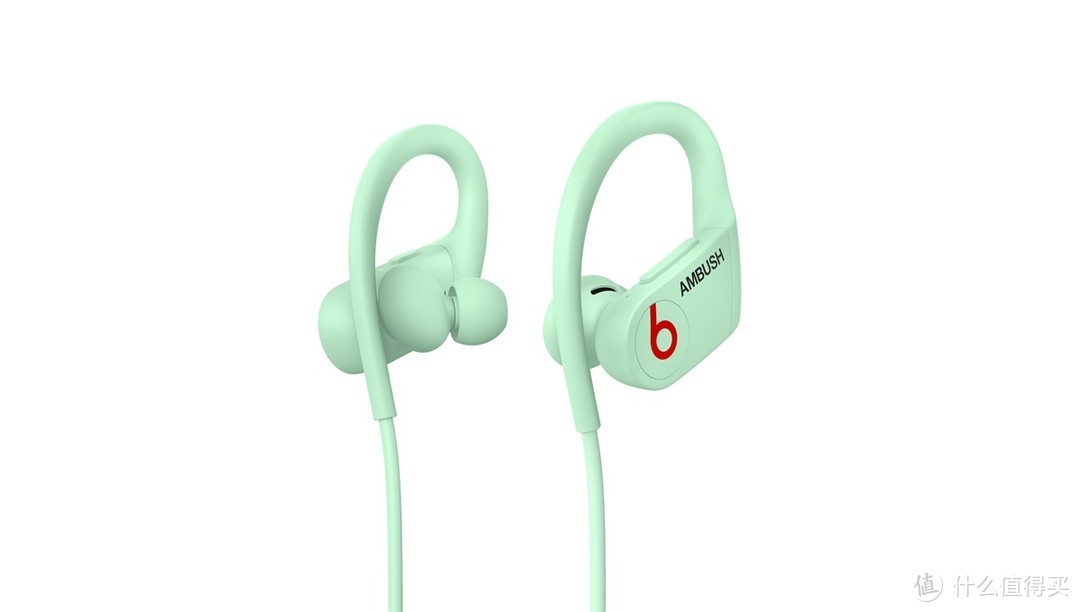 Beats 联合日本潮牌 AMBUSH 推出夜光版 Powerbeats 蓝牙耳机