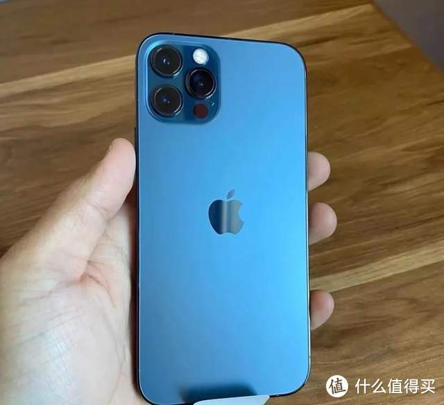 iPhone12 Pro到手了，简谈第一天的使用感受，优缺点太明显了！