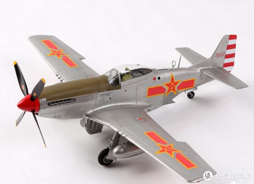 玩家制作的1:48 P-51“野马”战斗机