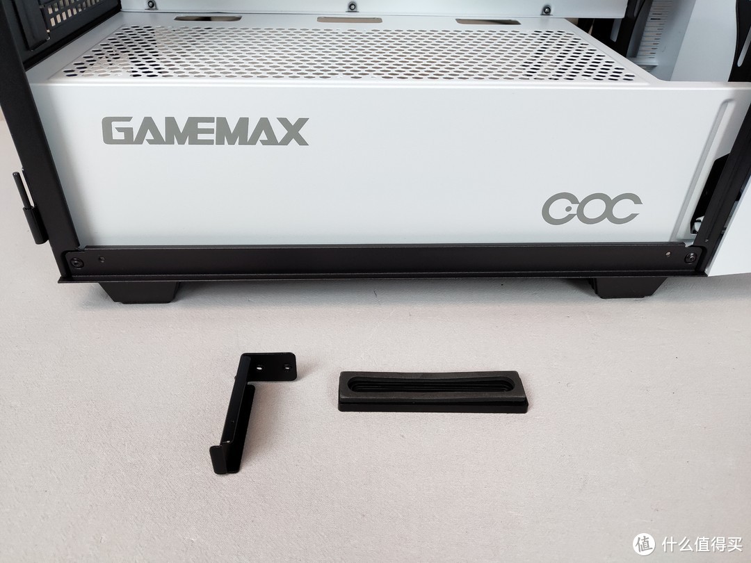 散热与众不同、颜值出色：GAMEMAX游戏帝国 布洛芬C3 COC架构 白粉色机箱 上手体验