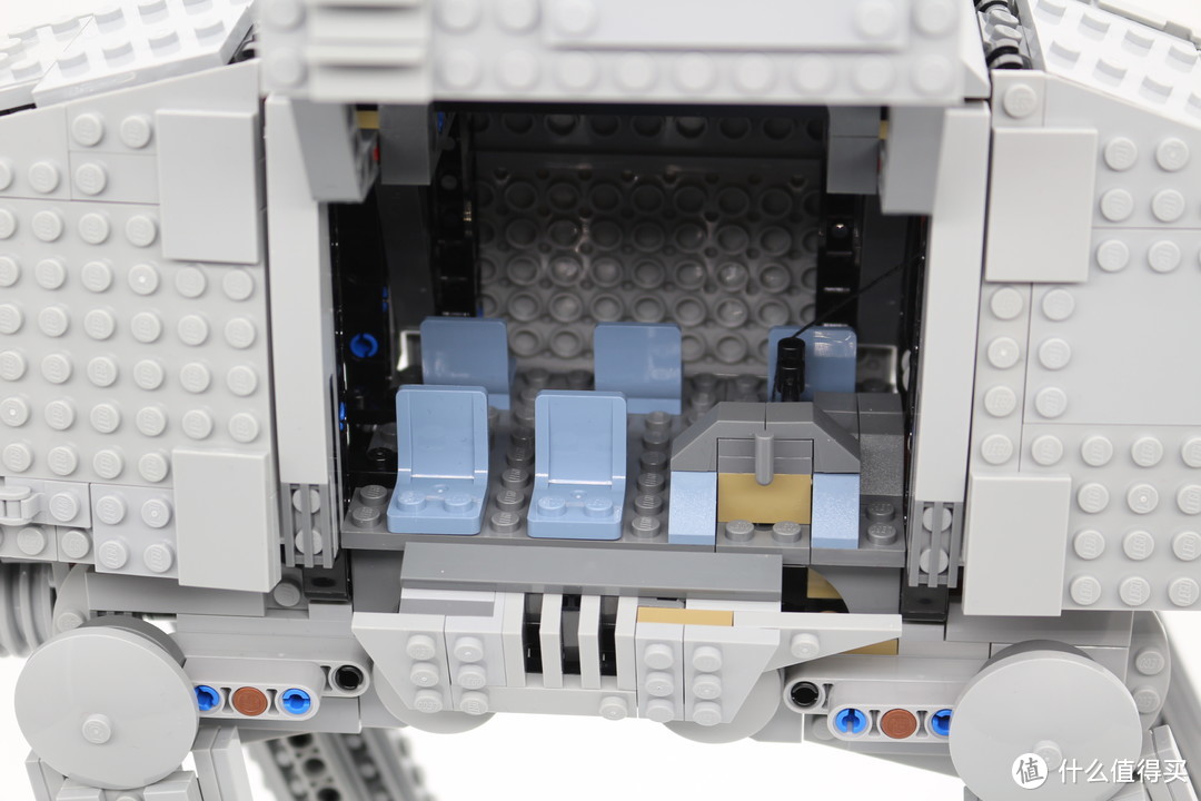机械巨象：乐高星战AT-AT步行机（LEGO75288）