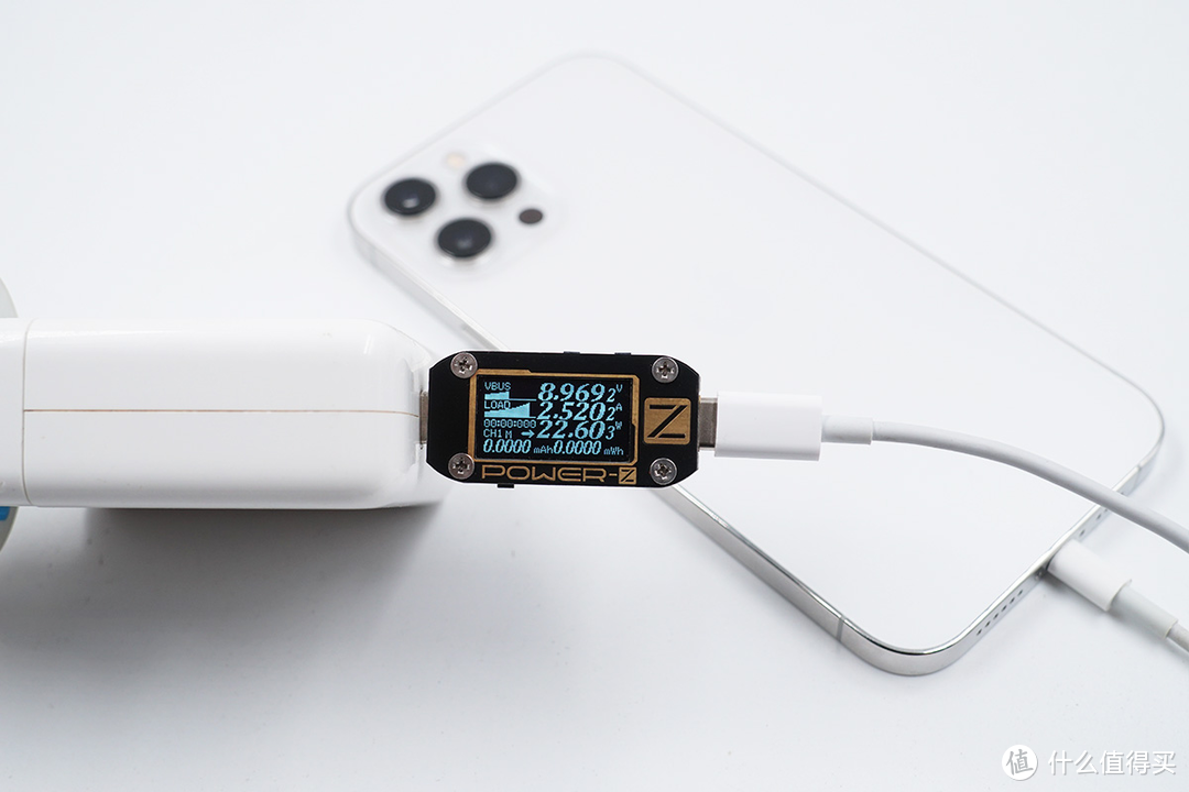 有线平常心无线很尴尬，苹果iPhone 12 Pro Max充电评测