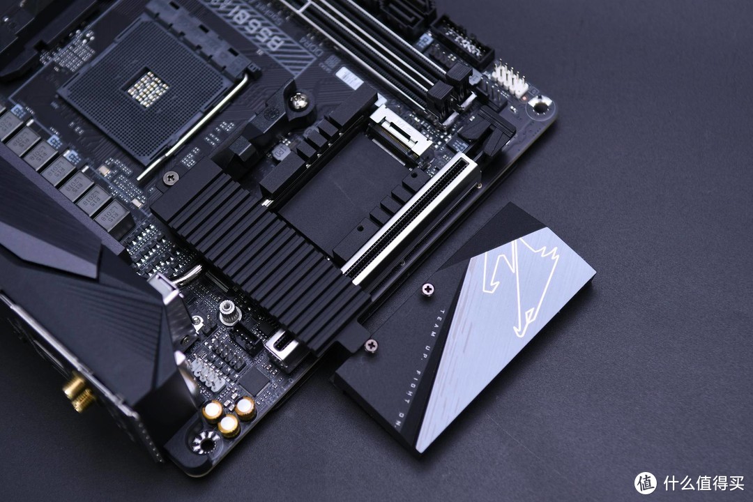 锐龙5600X完美搭档！技嘉Aorus B550 ITX主板体验