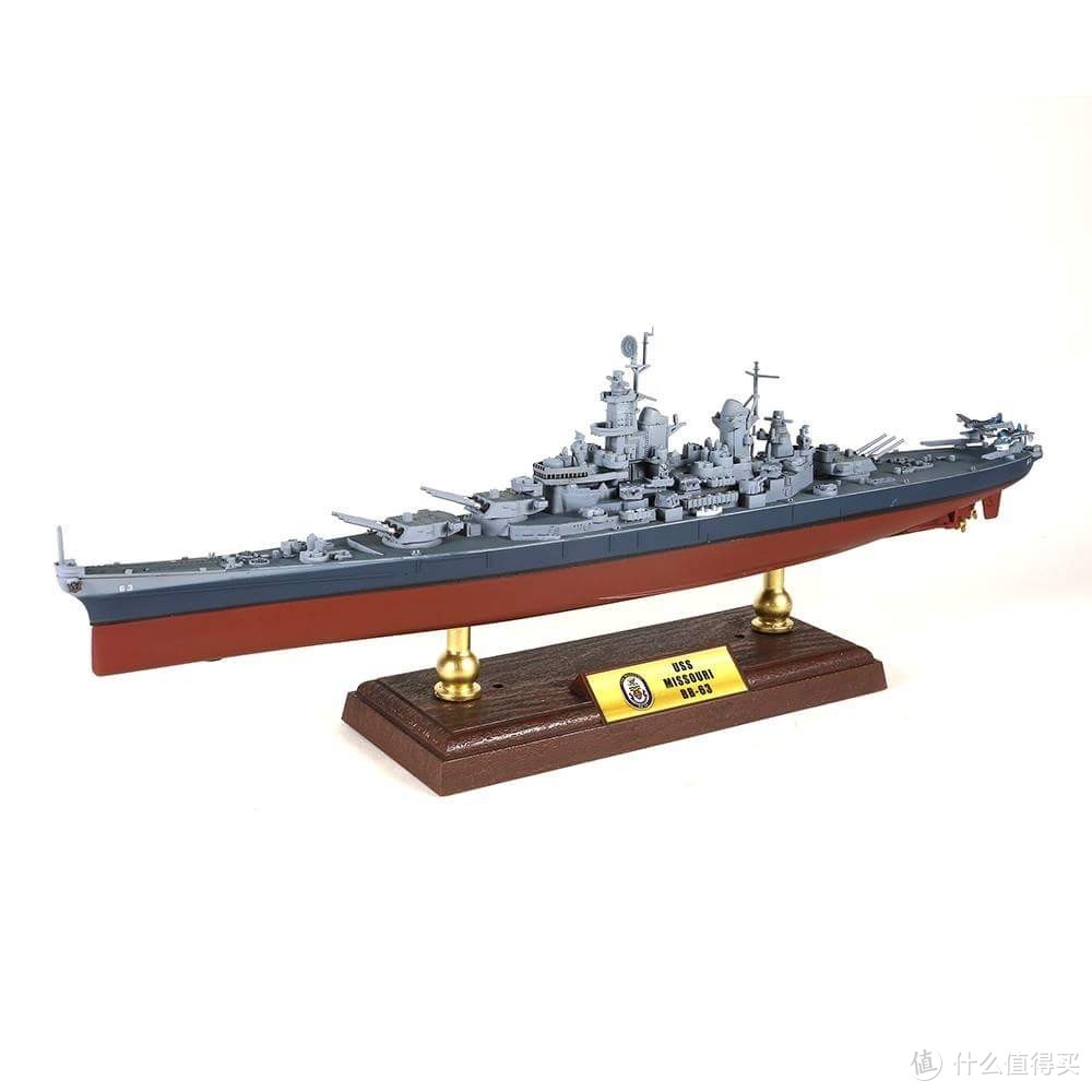 1:700 BB-63密苏里号战列舰。FOV二战船和现代企业号都是老模具，换了新包装重新发售。