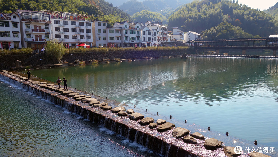 学校好不好看，决定了是否爱去上学|千岛湖的秋日童话世界