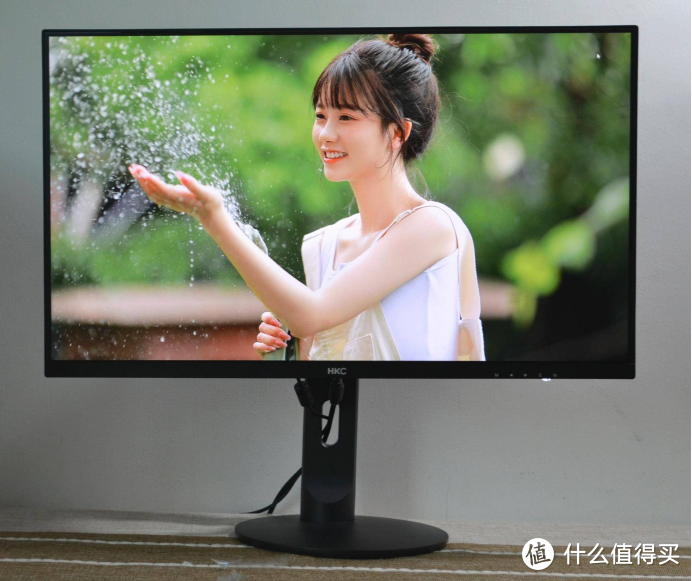 HKC T271L显示器图赏：高清IPS屏上线，超高清画质,不一样的视觉感受