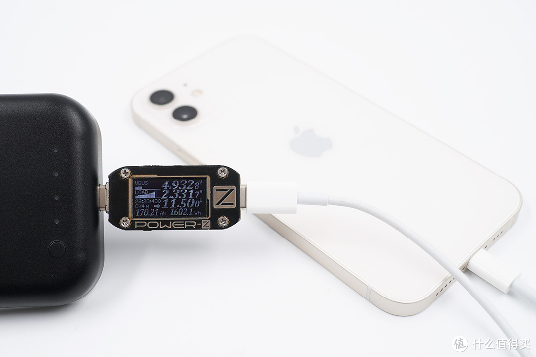 iPhone 12最佳续航拍档，mophie卡扣双向无线充电宝上手体验