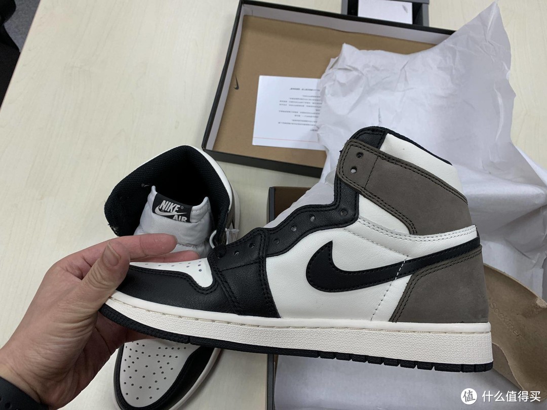 入手小倒钩， Air Jordan 1 “Dark Mocha” 