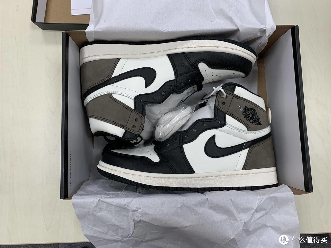 入手小倒钩， Air Jordan 1 “Dark Mocha” 