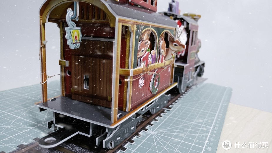 您的圣诞礼物来啦：乐立方圣诞小火车，立体拼图模型还能这样玩，让我很吃惊