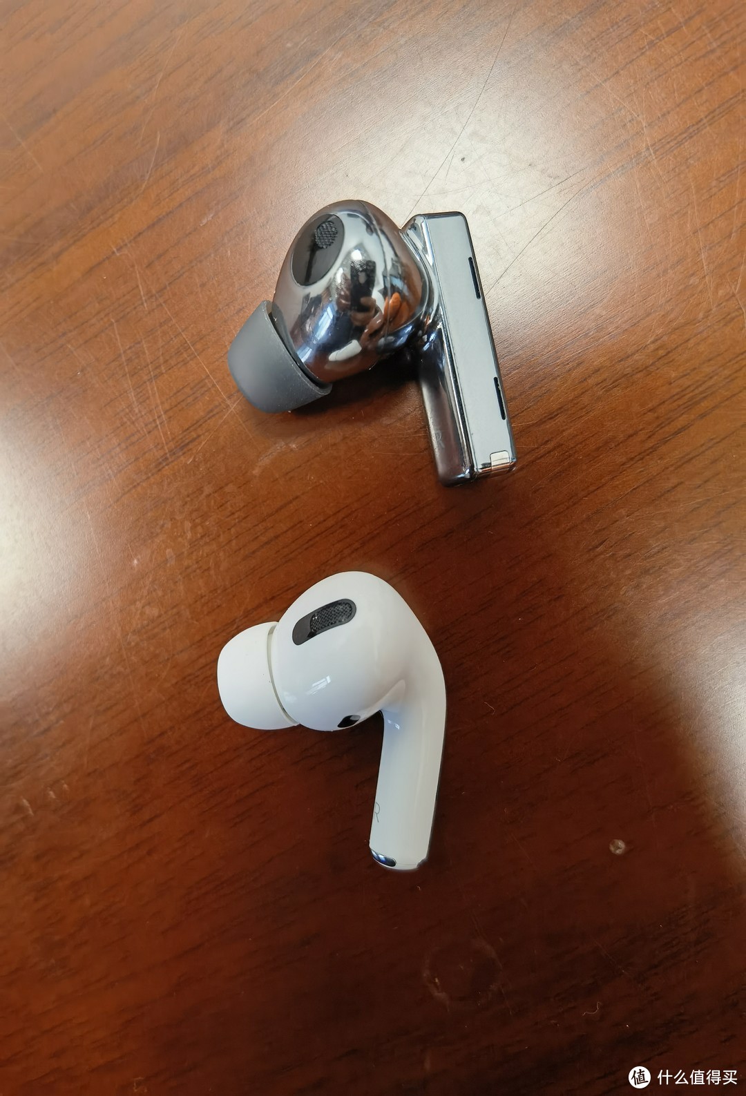 跟AirPods Pro对比