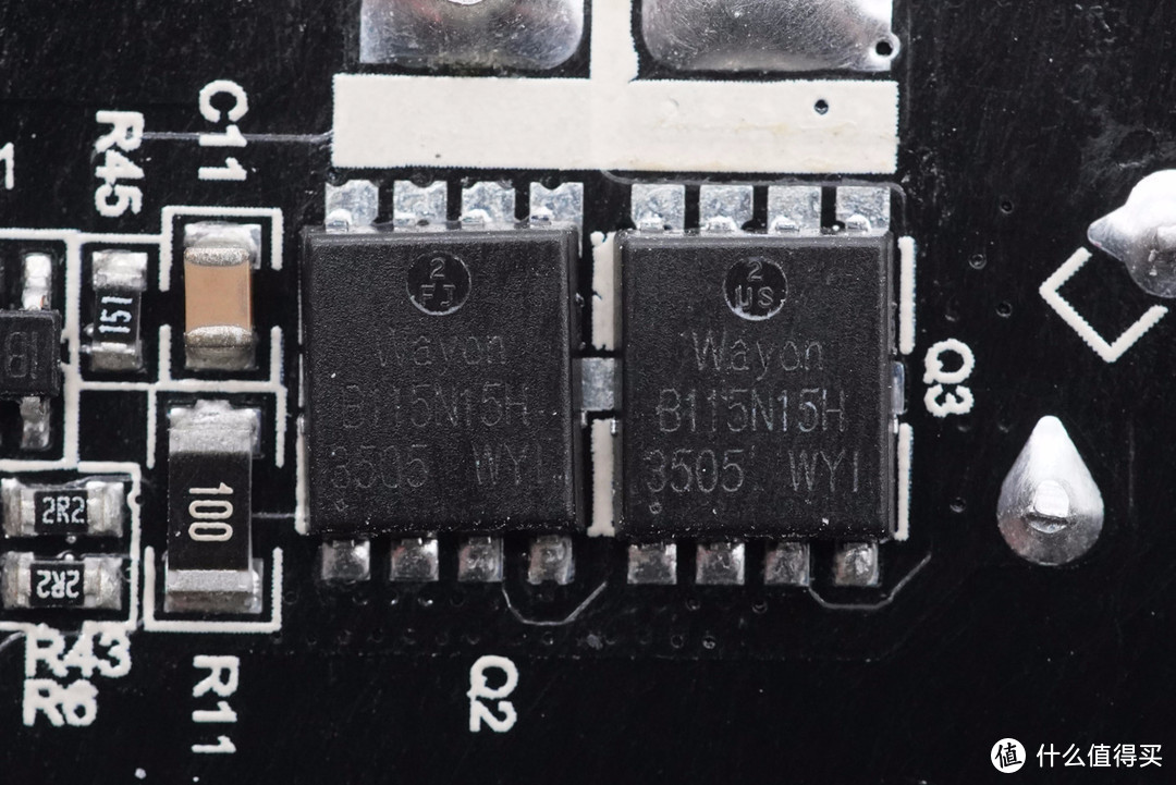 拆解报告：AUKEY傲基2A2C 100W快充氮化镓充电器PA-B7