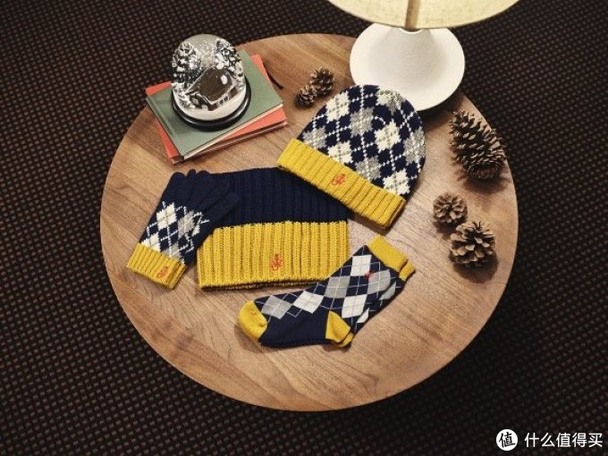 UNIQLO and JW ANDERSON节日系列,保暖时尚两不误~