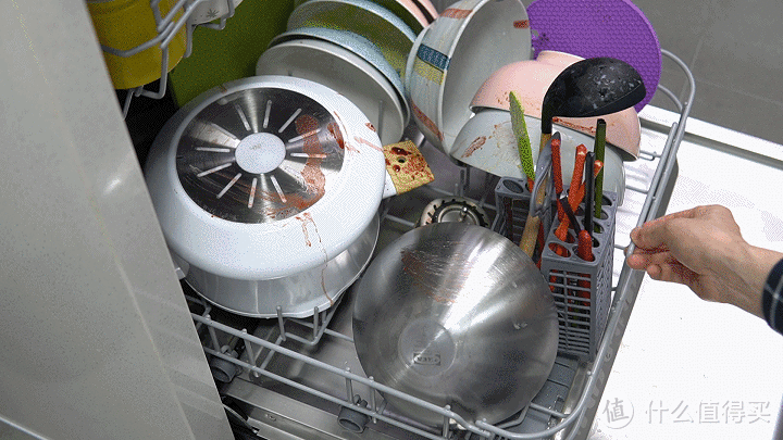 80℃高温杀菌，智能开门烘干：海尔13套洗碗机实测体验