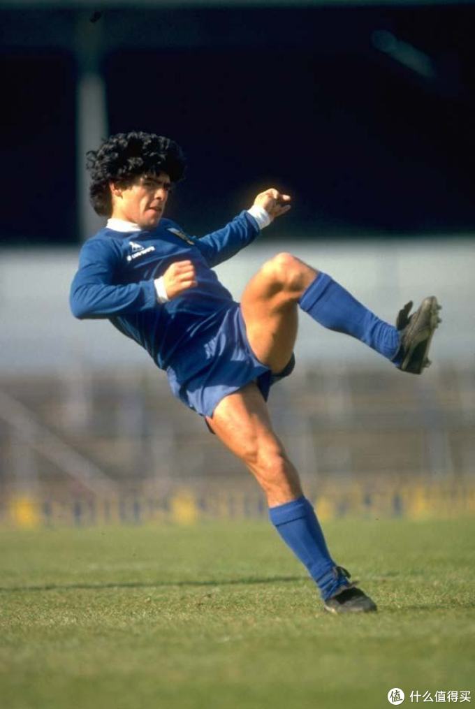 缅怀球王马拉多纳稀有照片集回顾