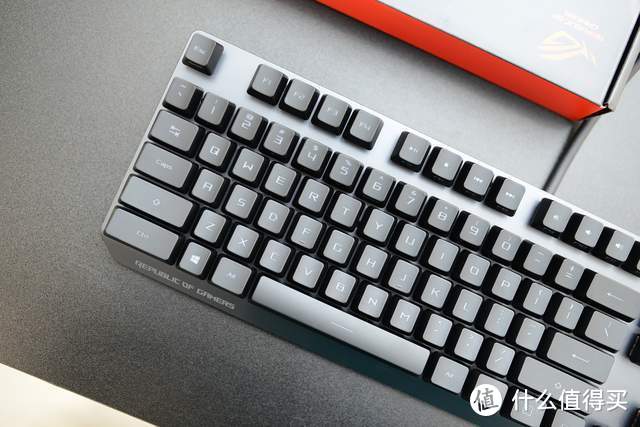 信仰在发光：自制“光轴”，华硕ROG游侠RX光学红轴机械键盘
