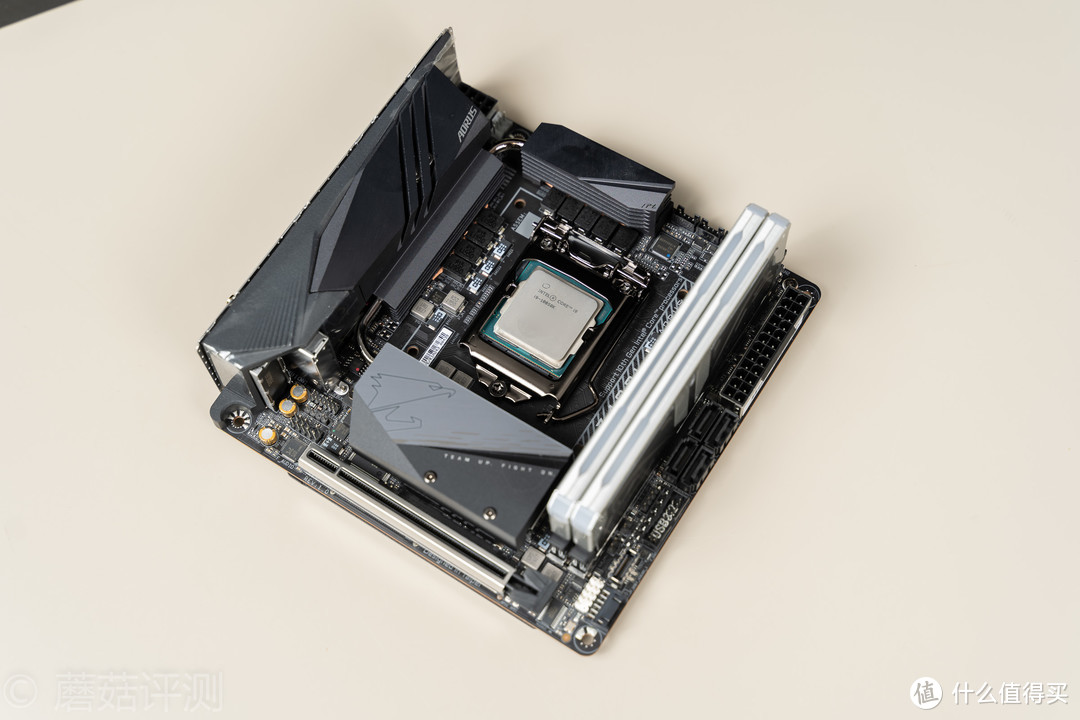 地表最强Z490 ITX主板、技嘉 Z490I AORUS ULTRA 迷你雕主板 评测