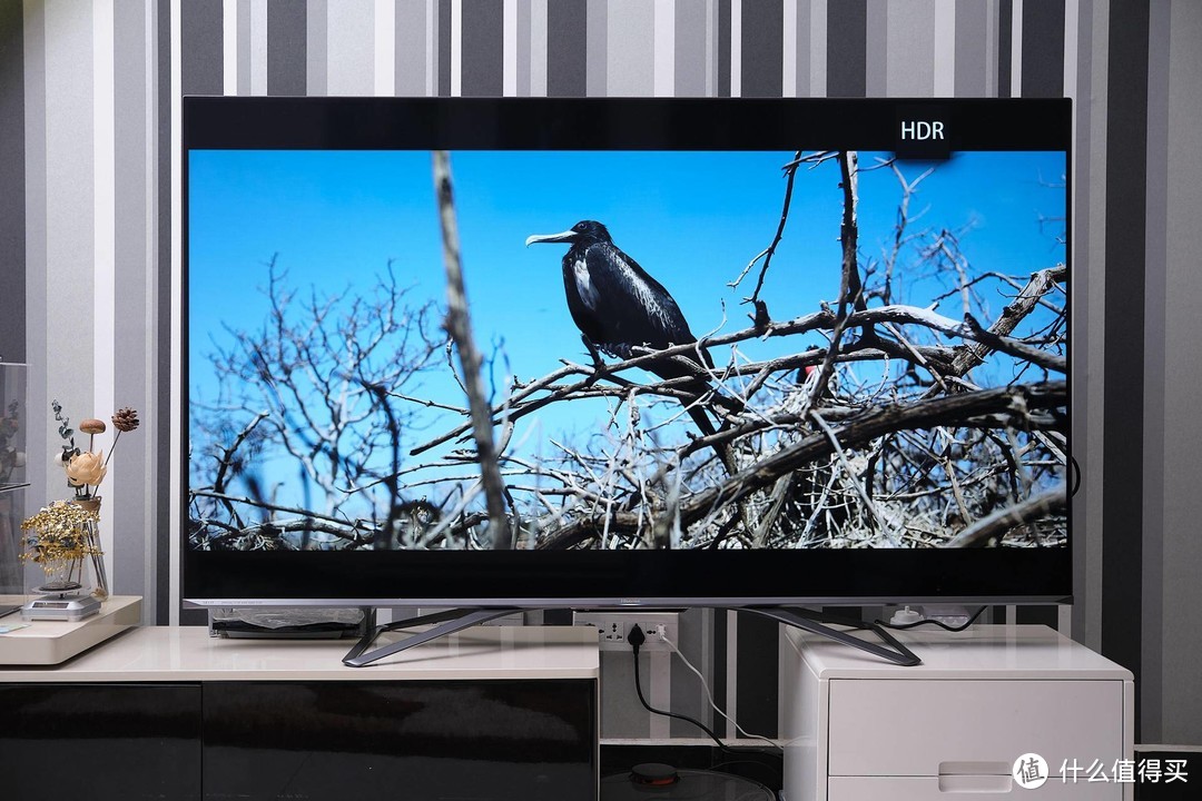LCD最强控光技术：海信X65F“叠屏”电视