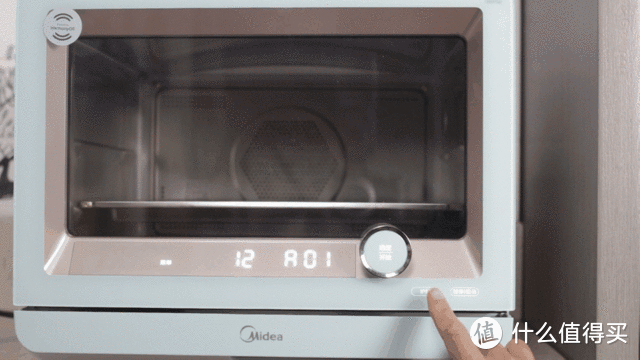 一键智慧烹饪，还能给食物减脂！美的首款华为鸿蒙系统蒸烤机器人入手体验