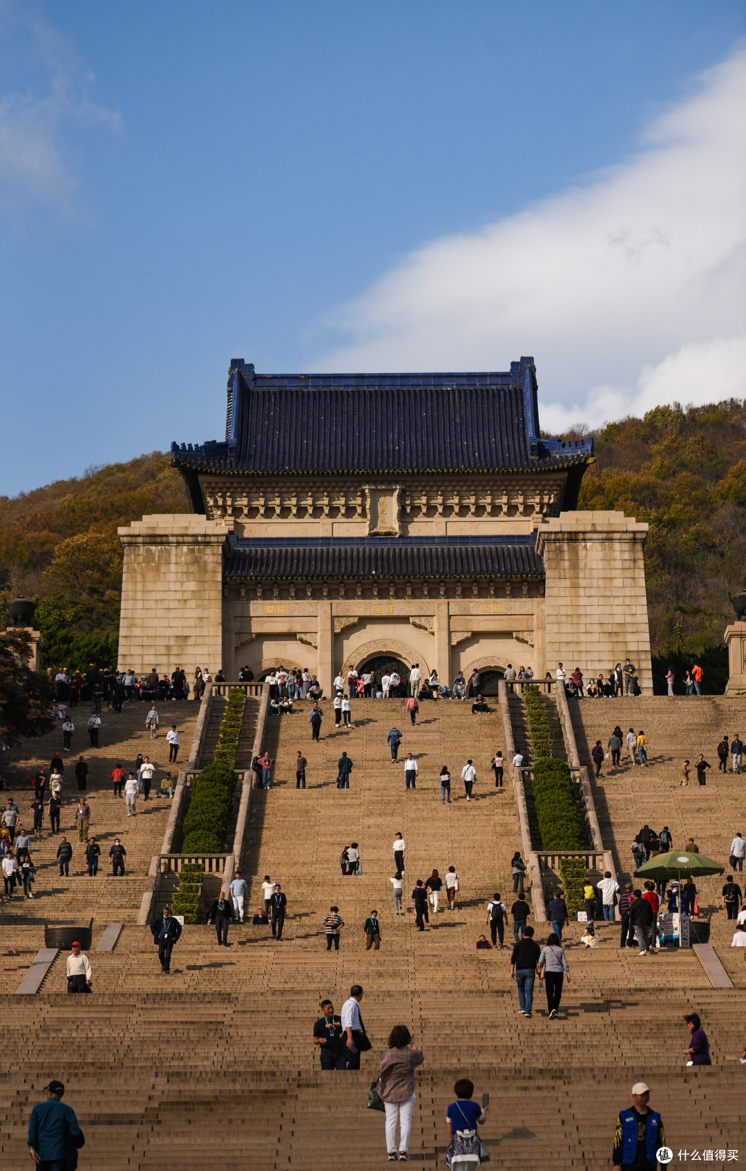 主体建筑庄严肃穆