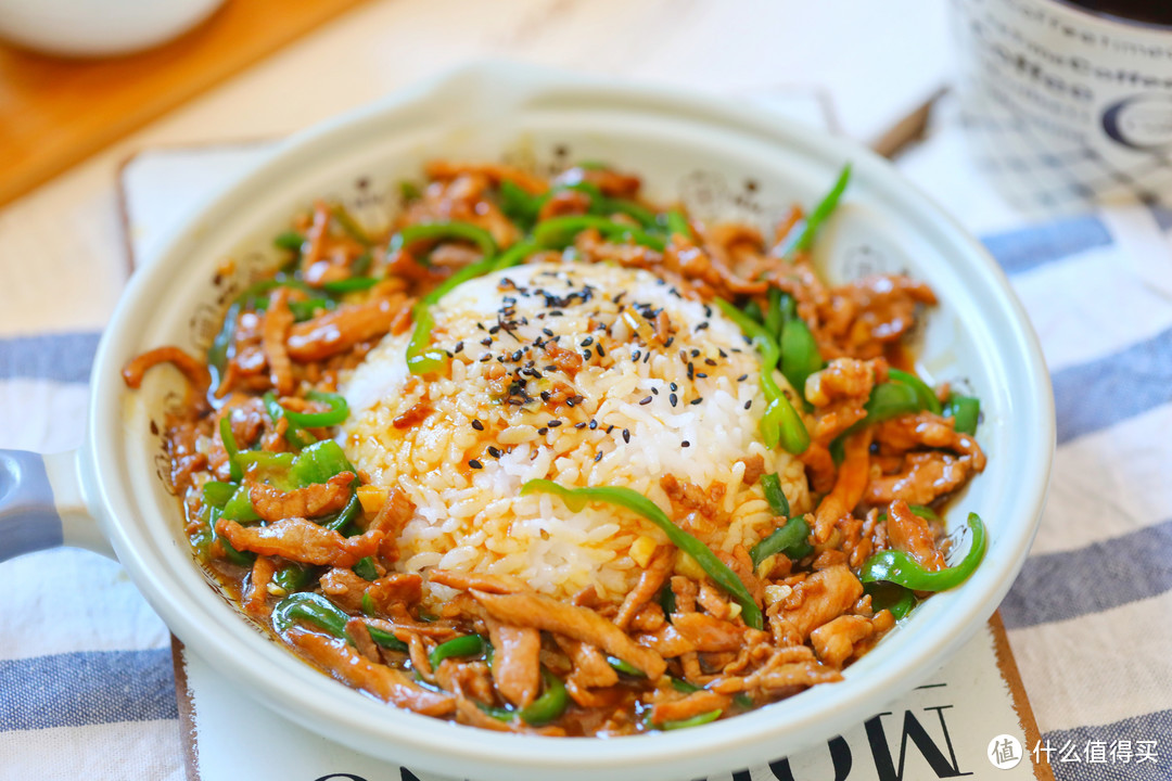 青椒肉絲蓋澆飯的做法 | 青椒肉絲蓋澆飯怎麼做好吃_什麼值得買