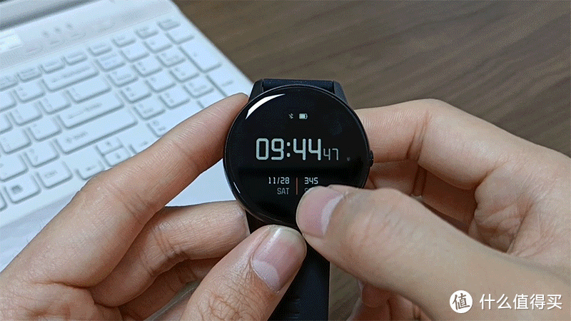 刚需功能上线，智能手表可以实时监测体温了，咕咚手表F4体验