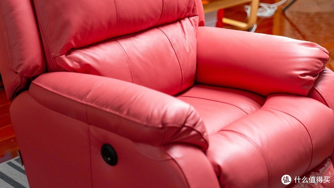 躺在棉垛一样柔软舒适 游戏码字休息新选择：芝华仕K621头等舱沙发体验